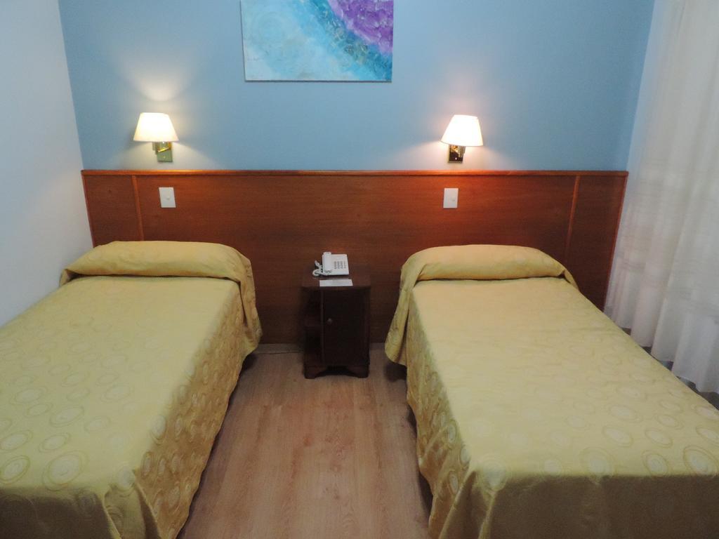 Hotel Galicia Trelew Pokoj fotografie